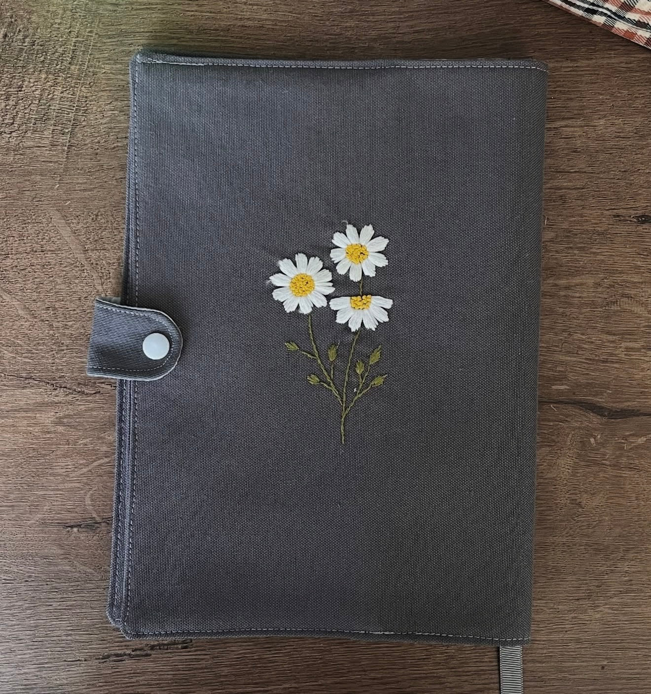 Handmade Embroidered Qur’an Cover – Pre Order